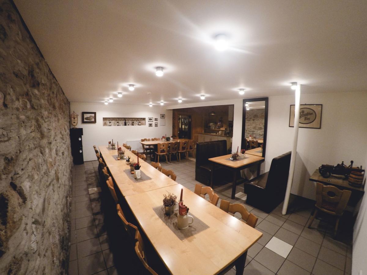啤酒屋奥贝姆赫尔酒店 布劳恩费尔斯 外观 照片